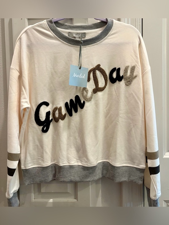 Marled Sweaters - NWT MARLED Cream & Gray 'Game Day' Crewneck Sweatshirt
